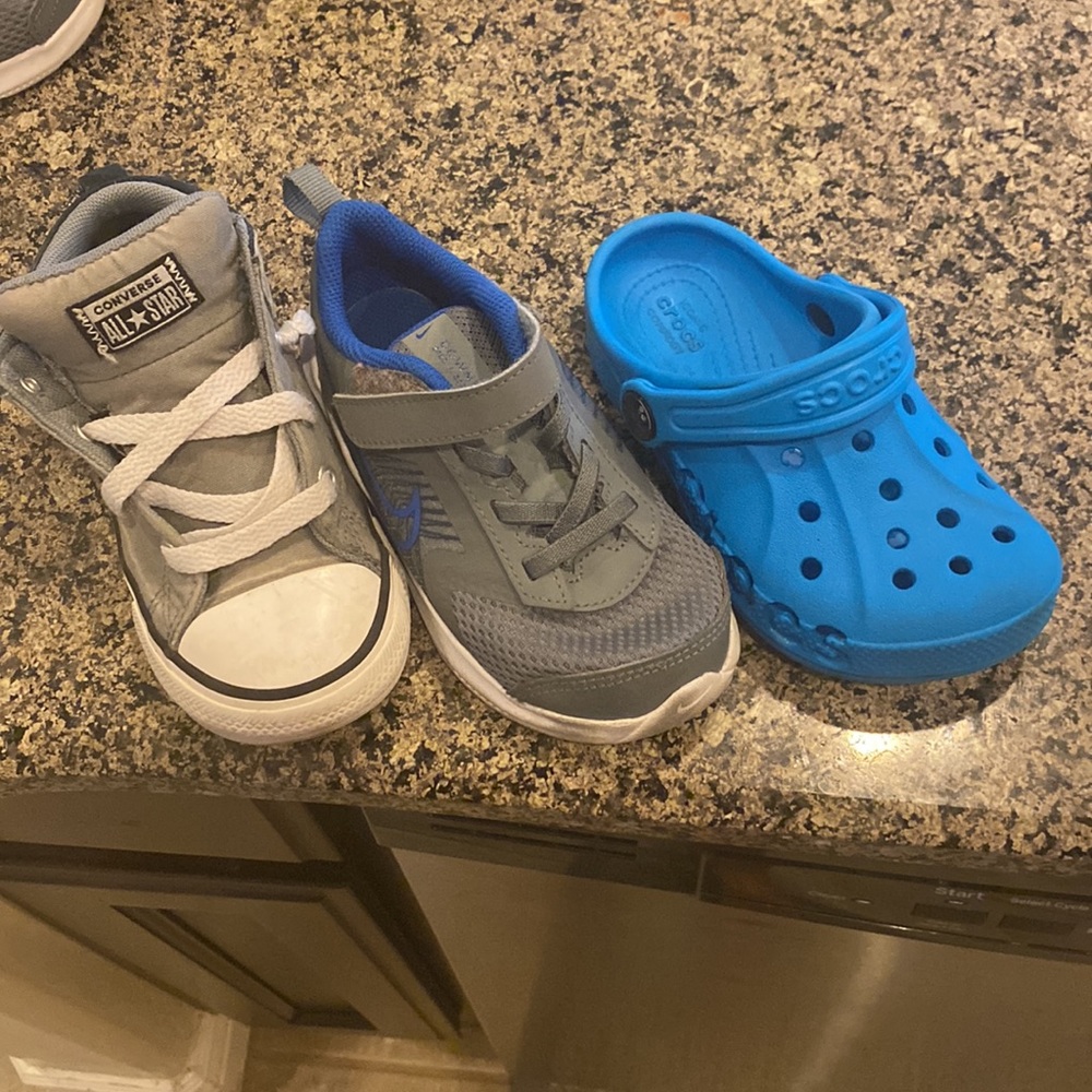 Toddler size 9 shoes